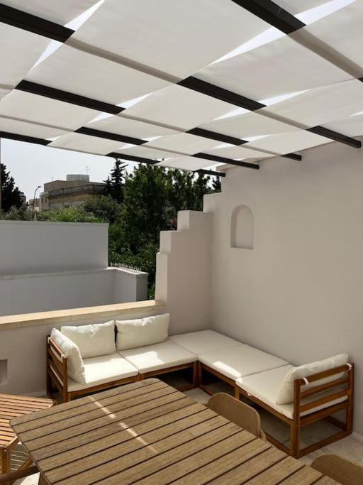 Villa La Casita - Private House With Pool And Terrace In City Center